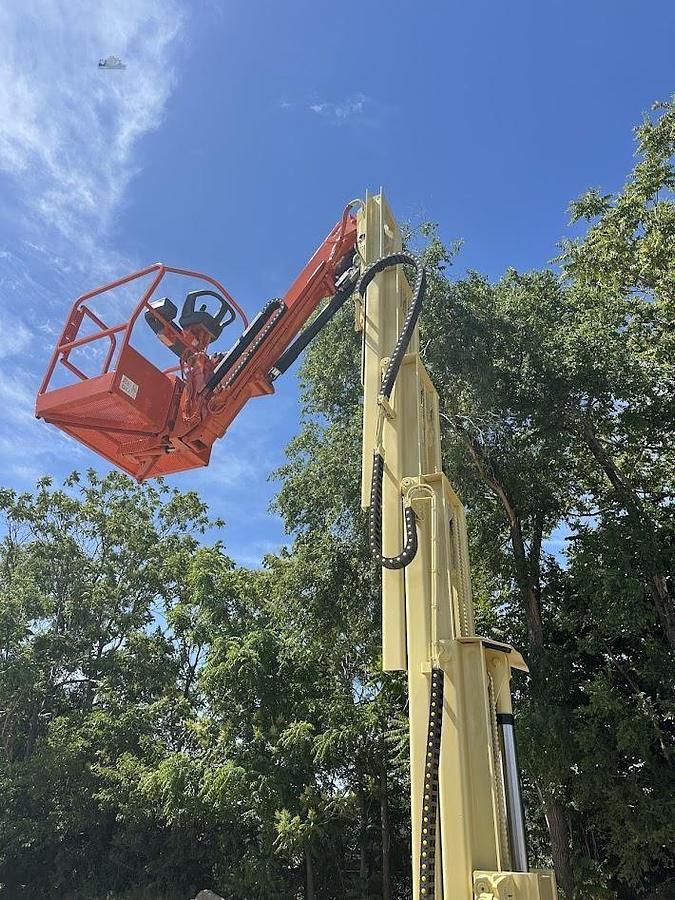 Used 2016 JLG TOUCAN 32E