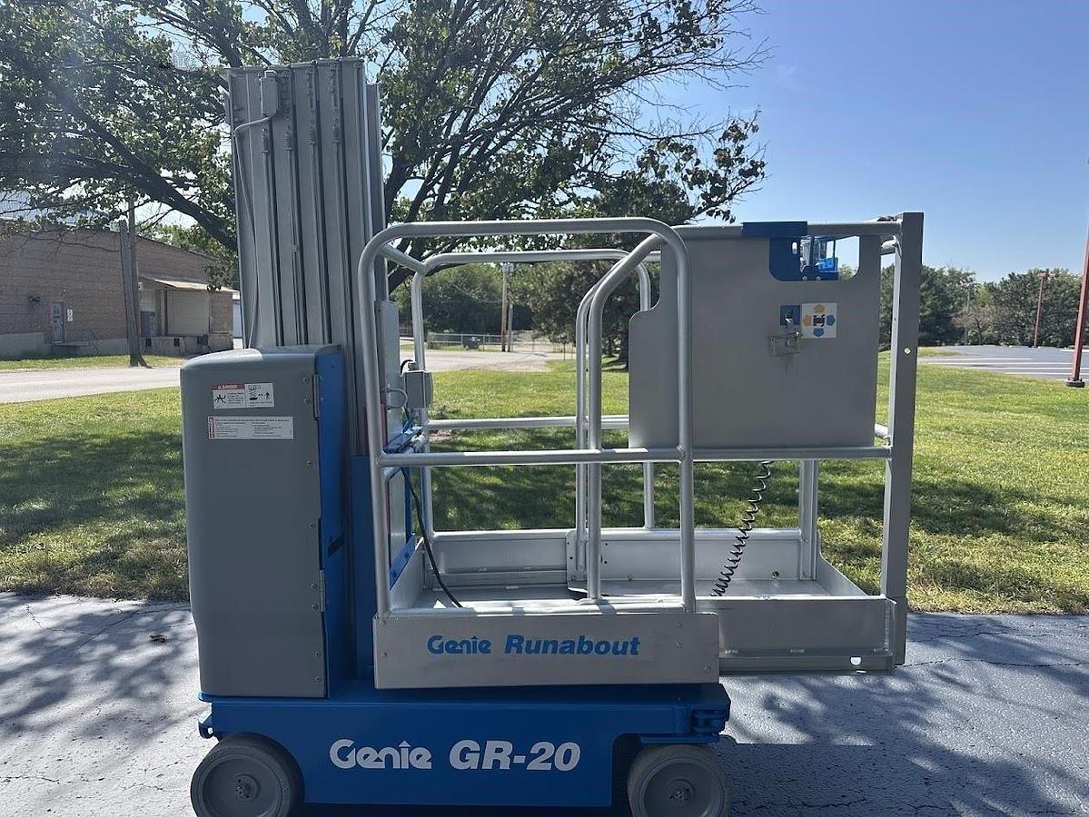 Used 2014 GENIE GR20