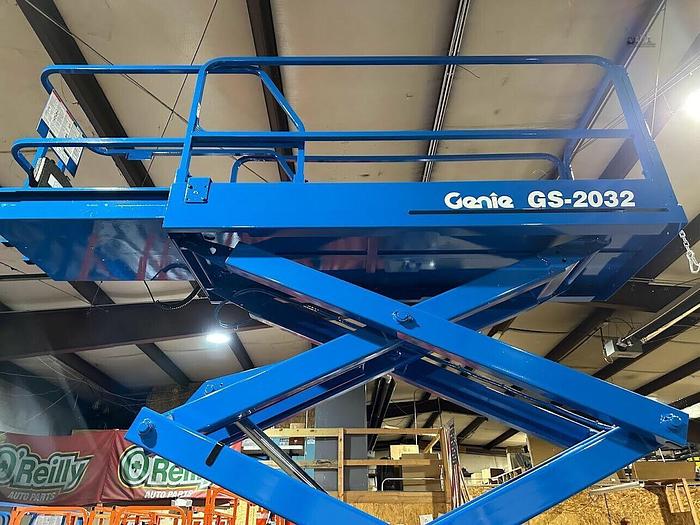 Used 2015 GENIE GS2032