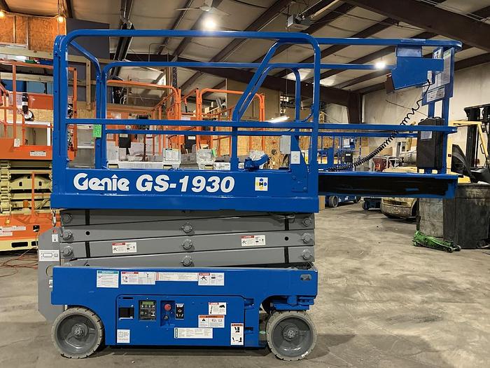 Used 2013 GENIE GS-1930