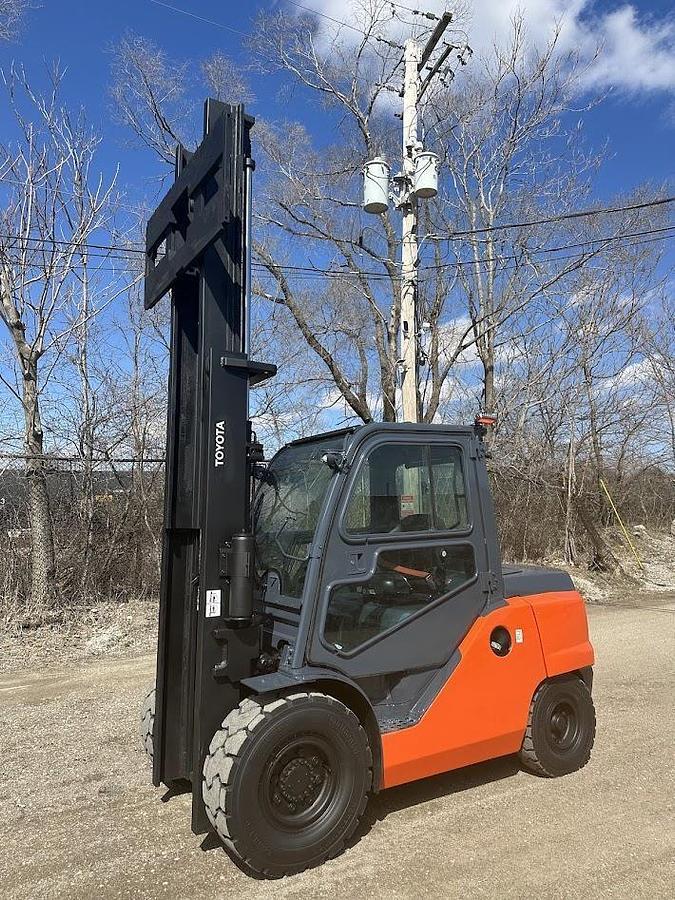 Used 2017 TOYOTA 8FD45U