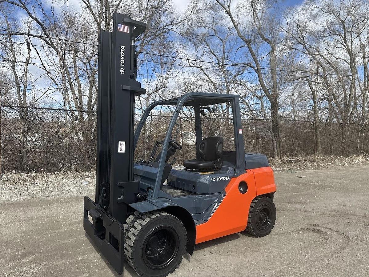 Used 2018 TOYOTA 8FD40U