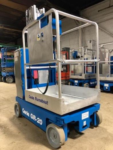 Used 2013 GENIE GR20