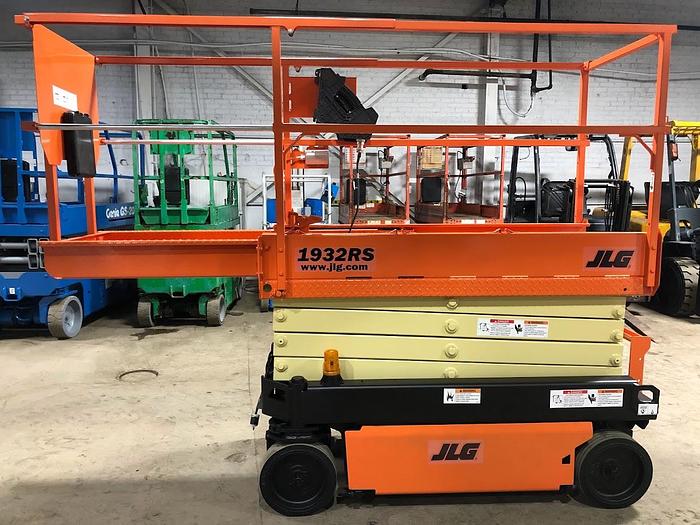 Used 2014 JLG 1932RS