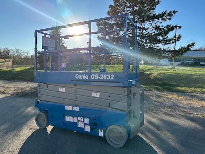 Used 2014 GENIE GS2632