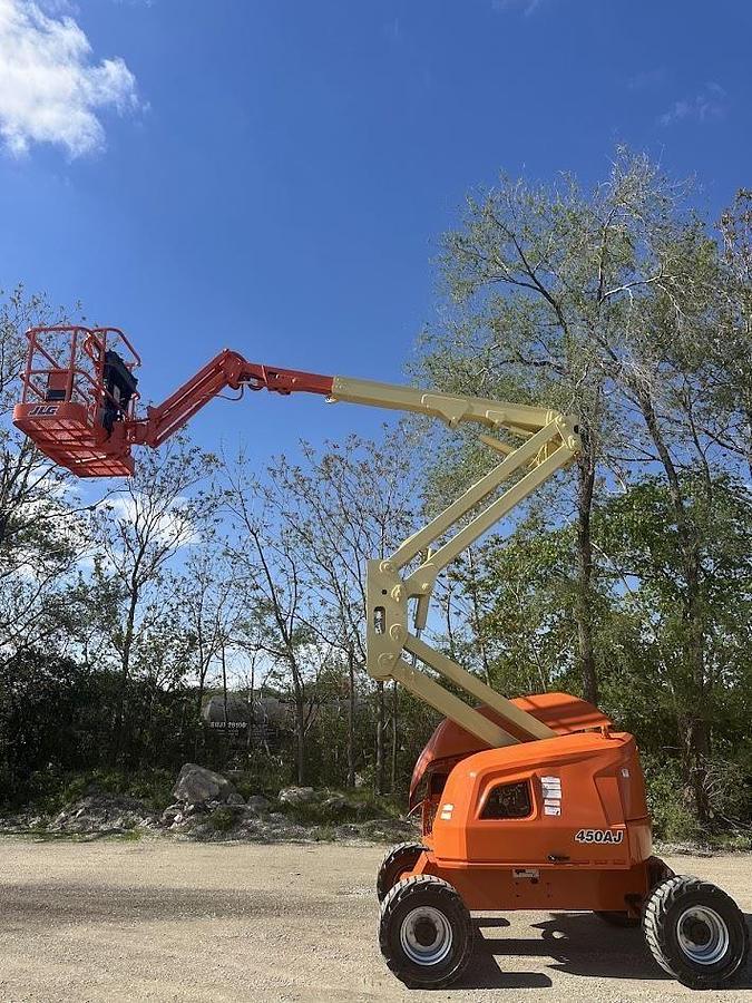 Used 2017 JLG 450AJ