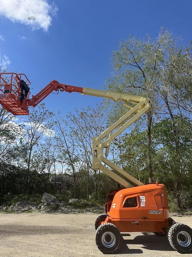 Used 2017 JLG 450AJ