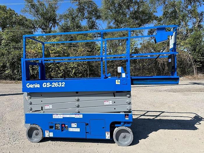 Used 2014 GENIE GS2632