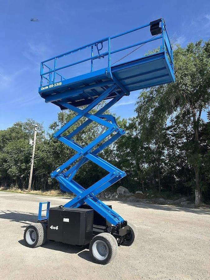 Used 2016 GENIE GS3369RT