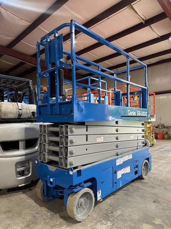 Used 2016 GENIE GS3232