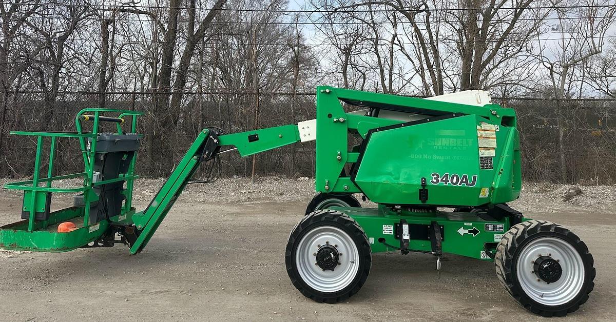 Used 2017 JLG 340AJ