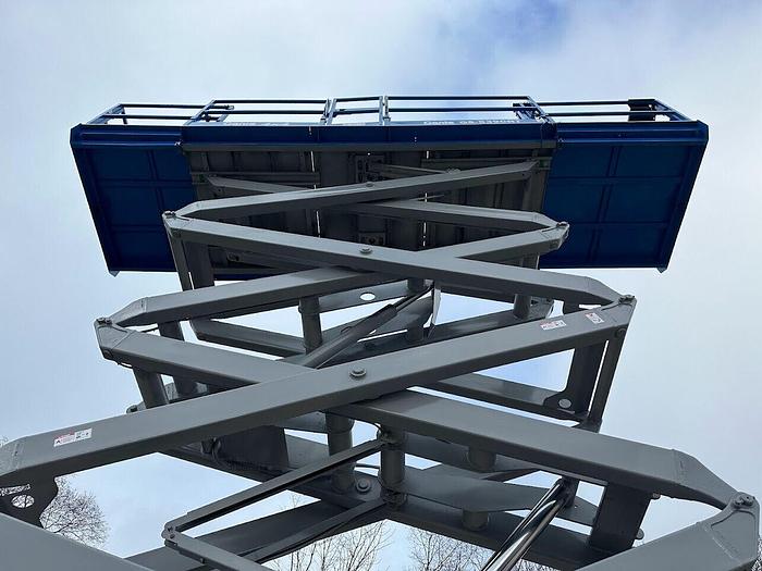 Used 2014 GENIE GS-5390RT