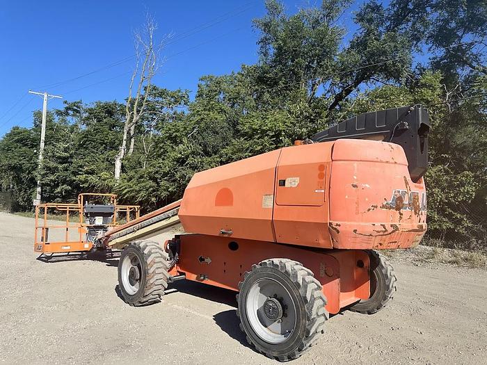 Used JLG 600S