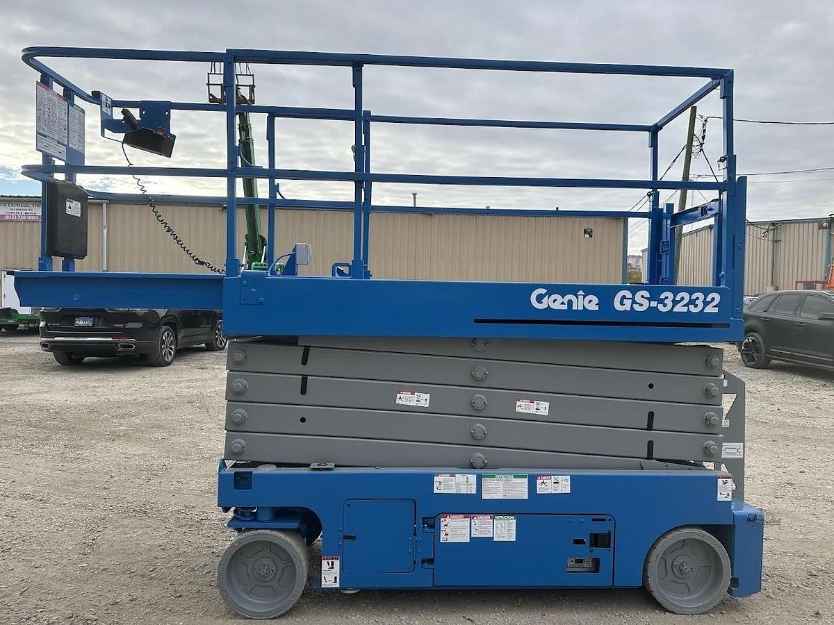 Used 2015 GENIE GS3232
