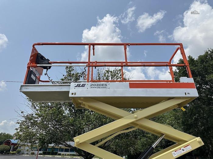 Used 2014 JLG 2030ES