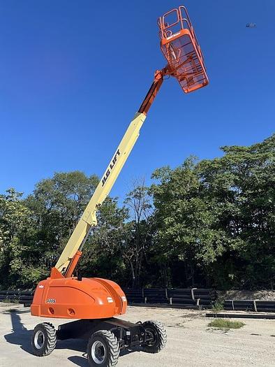 Used 2014 JLG 400S