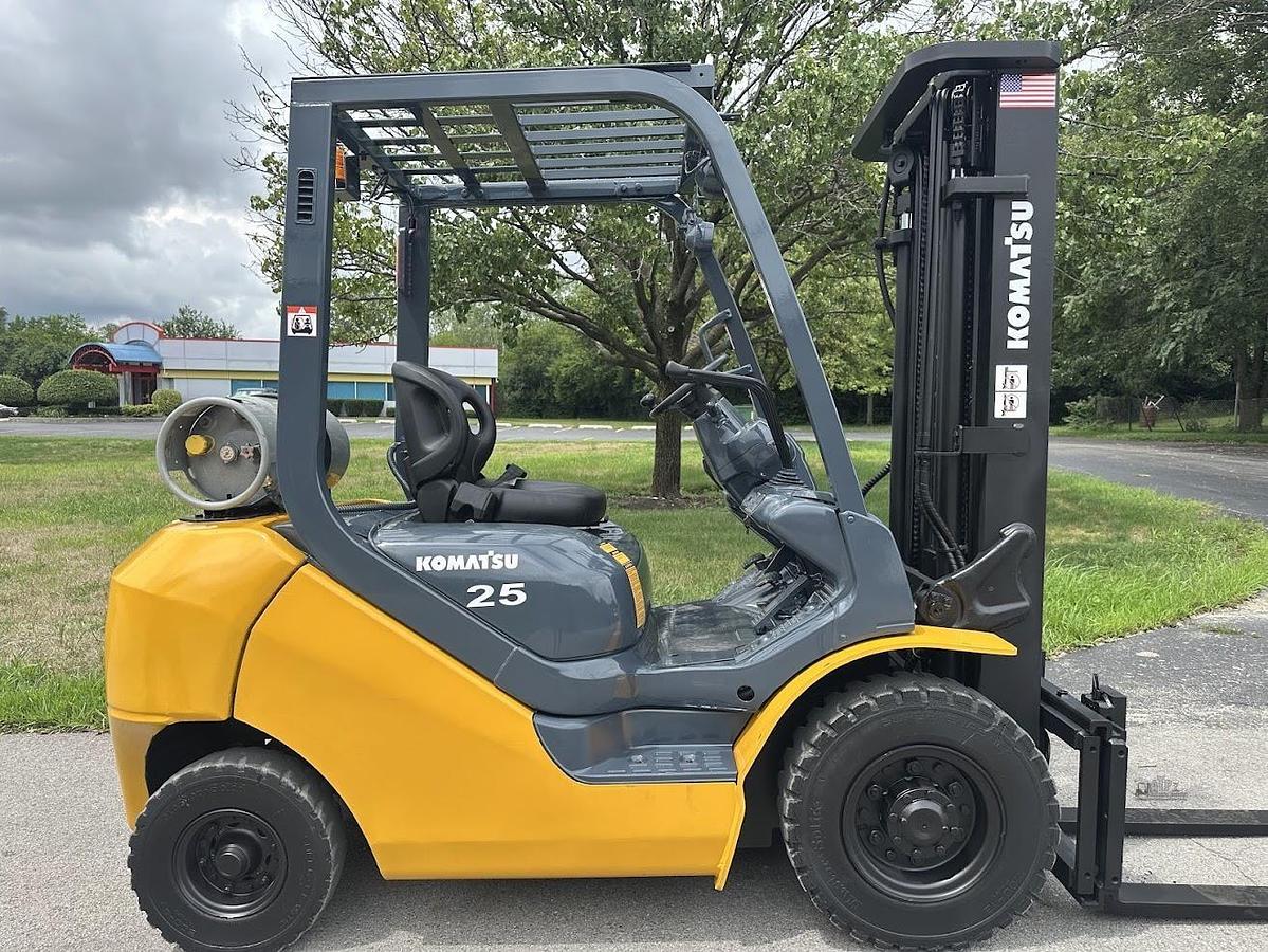 Used 2013 KOMATSU FG25T-16