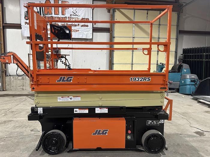 Used 2015 JLG 1932RS