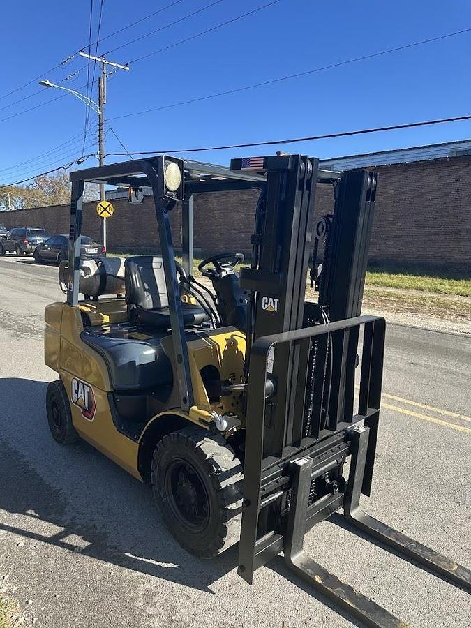 Used 2017 CATERPILLAR GP25N