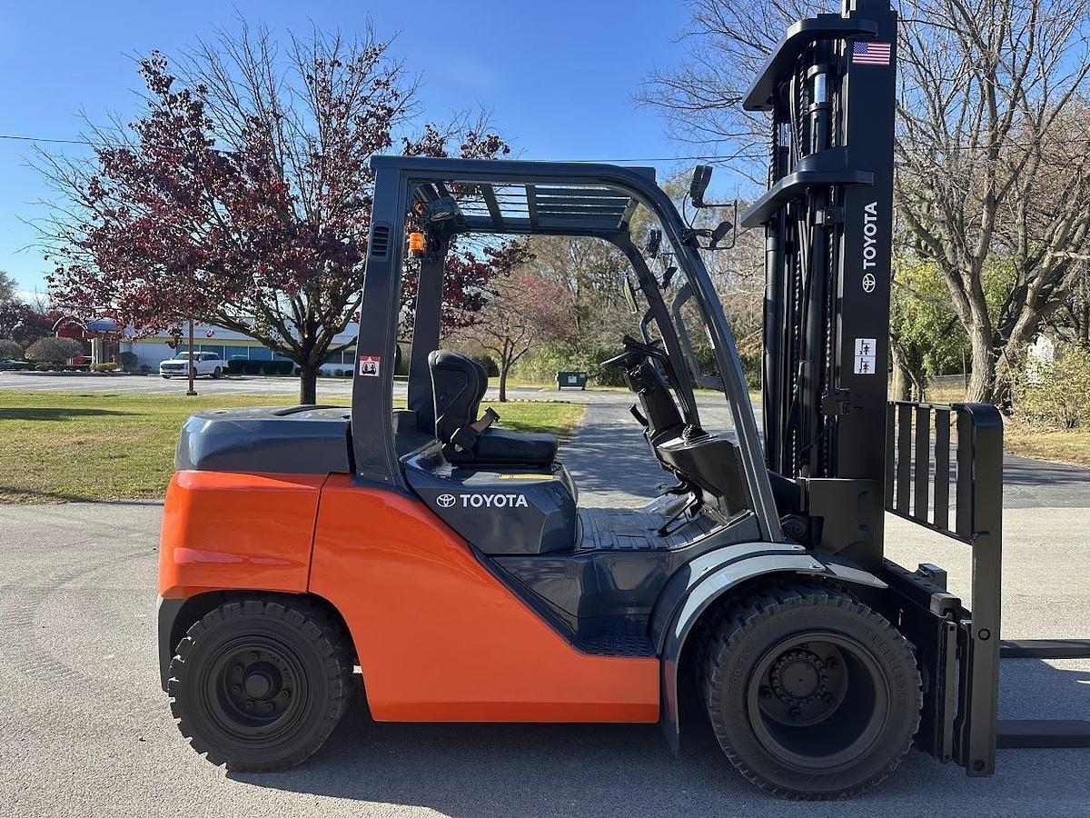 Used 2014 TOYOTA 8FD40U