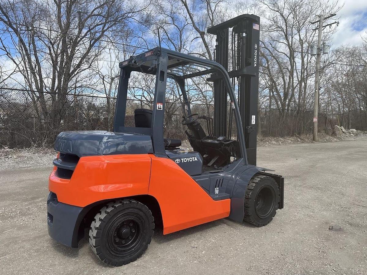 Used 2018 TOYOTA 8FD40U