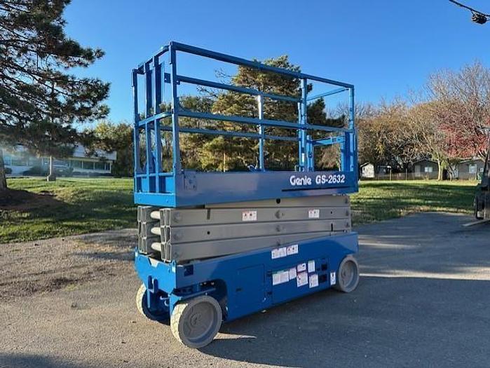 Used 2014 GENIE GS2632
