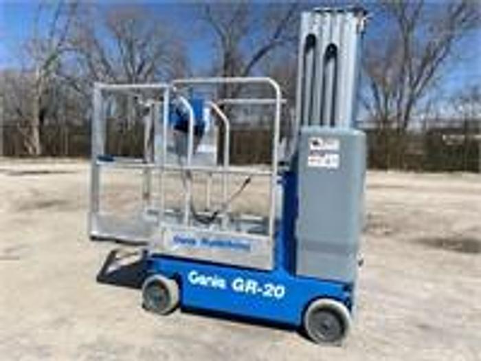 Used 2018 GENIE GR20