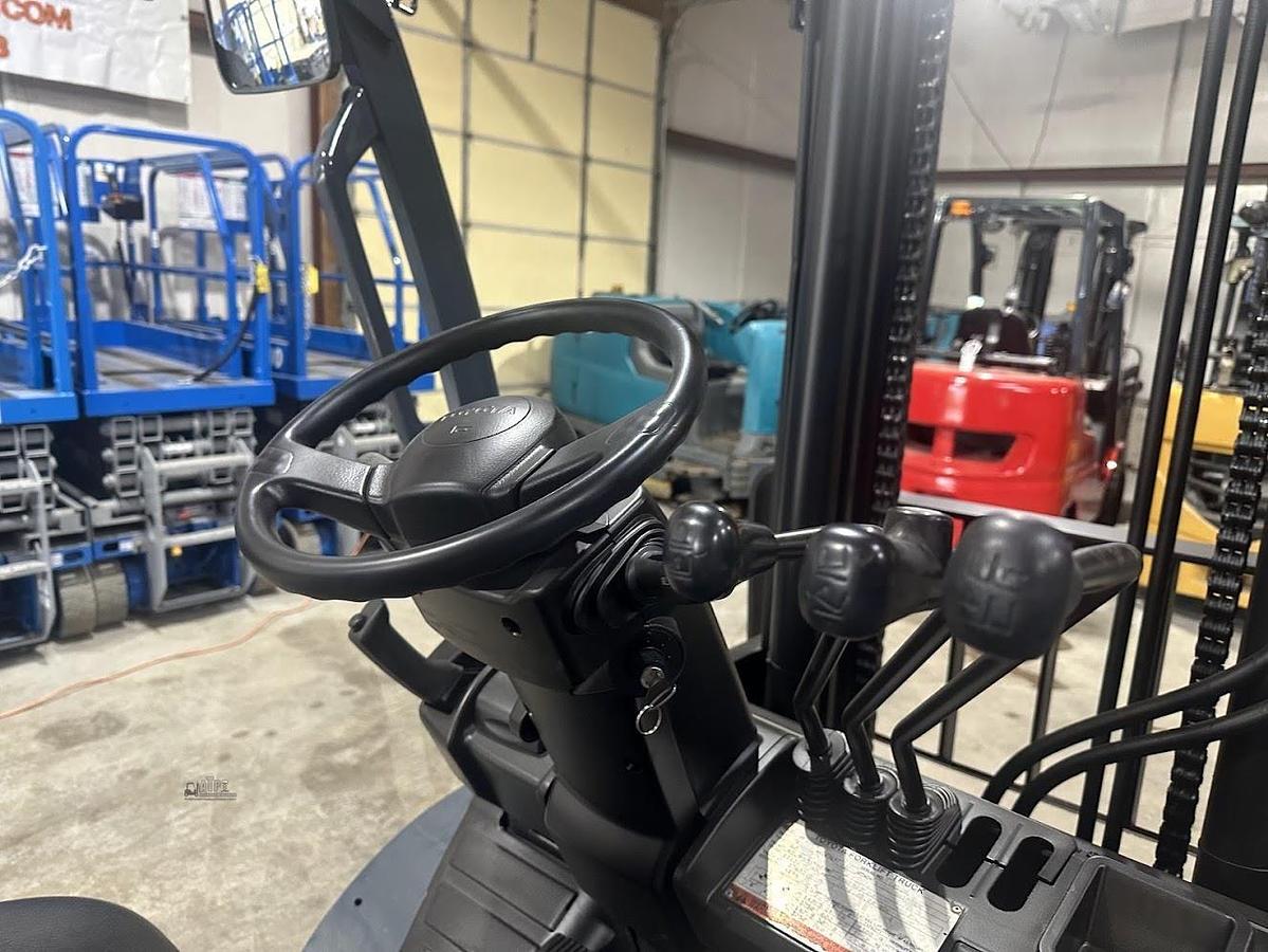 Used 2014 TOYOTA 8FG35U