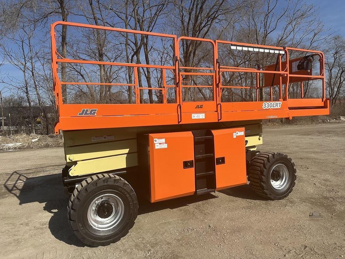 Used 2018 JLG 330LRT