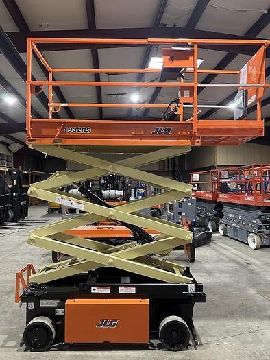 Used 2015 JLG 1932RS