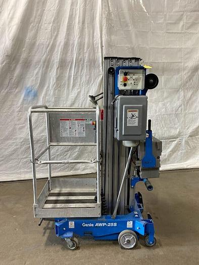 Used 2012 GENIE AWP-25S