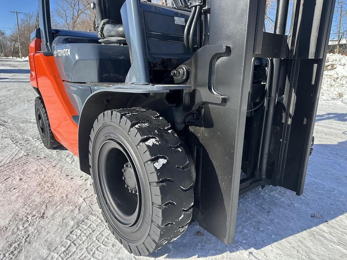 Used 2021 TOYOTA 8FDU25