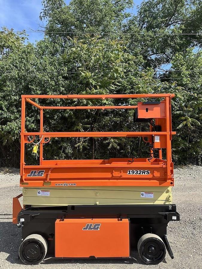 Used 2015 JLG 1932RS