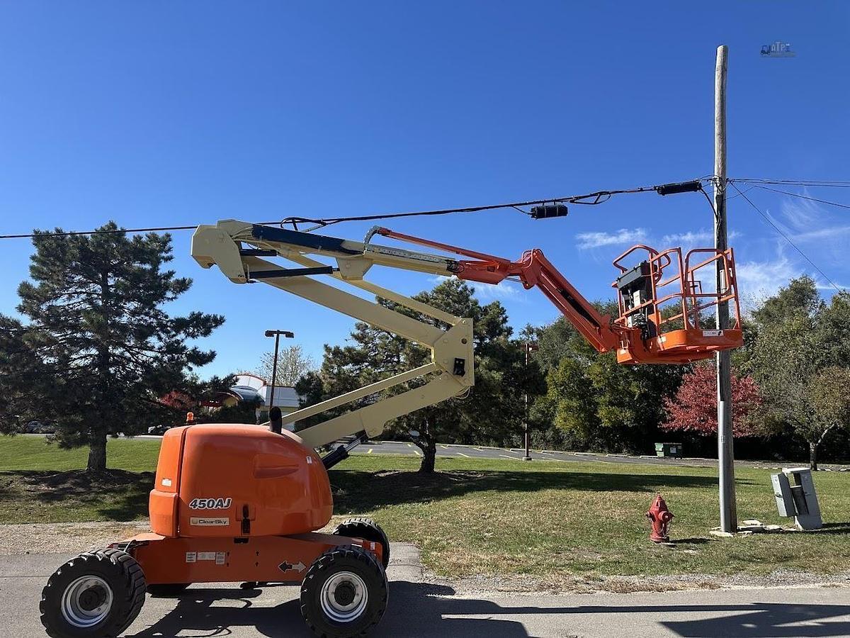Used 2015 JLG 450AJ