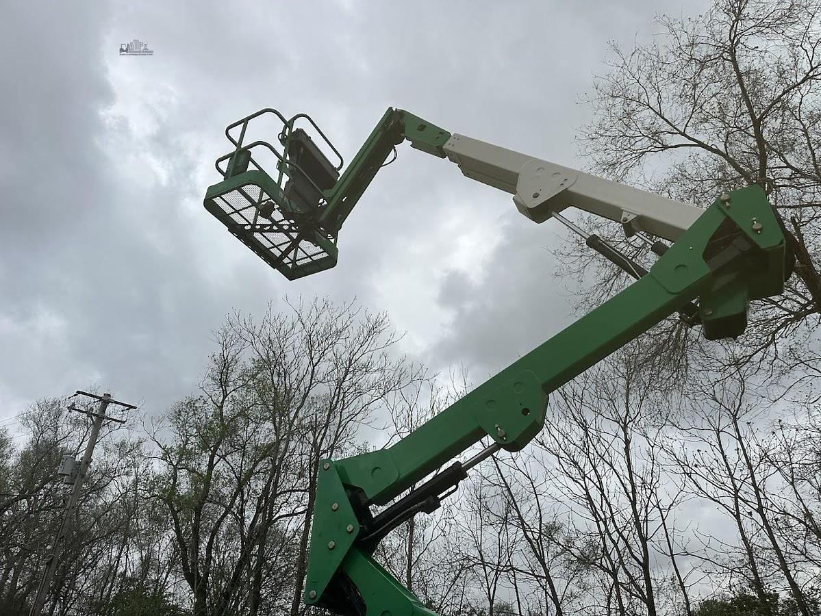 Used 2013 JLG E450AJ