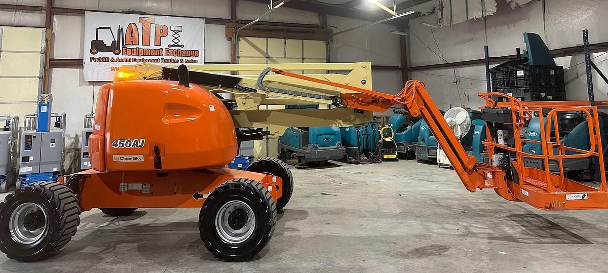 Used 2015 JLG 450AJ