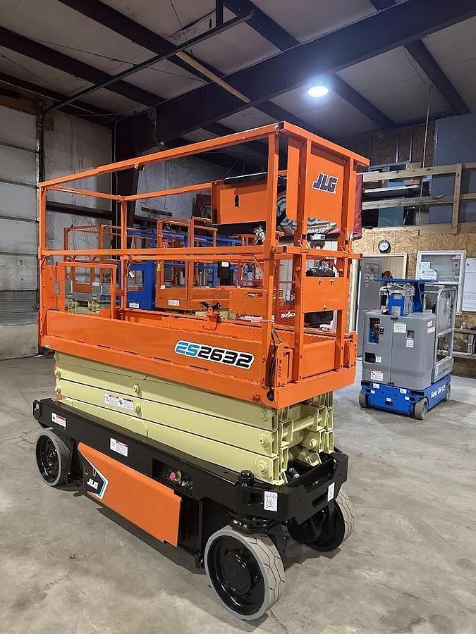 Used 2022 JLG ES2632