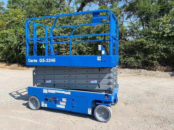 Used 2013 GENIE GS-3246