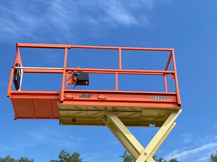 Used 2015 JLG 1932RS