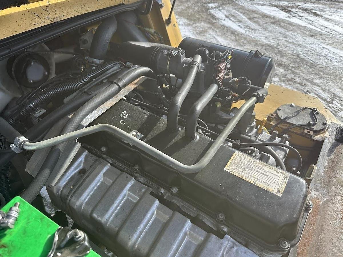 Used 2005 CATERPILLAR GP40K1