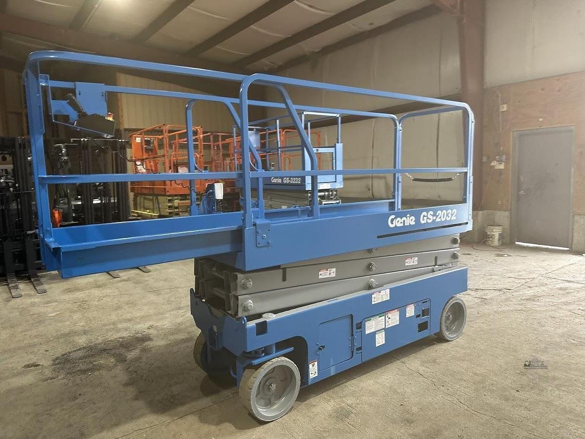 Used 2015 GENIE GS2032