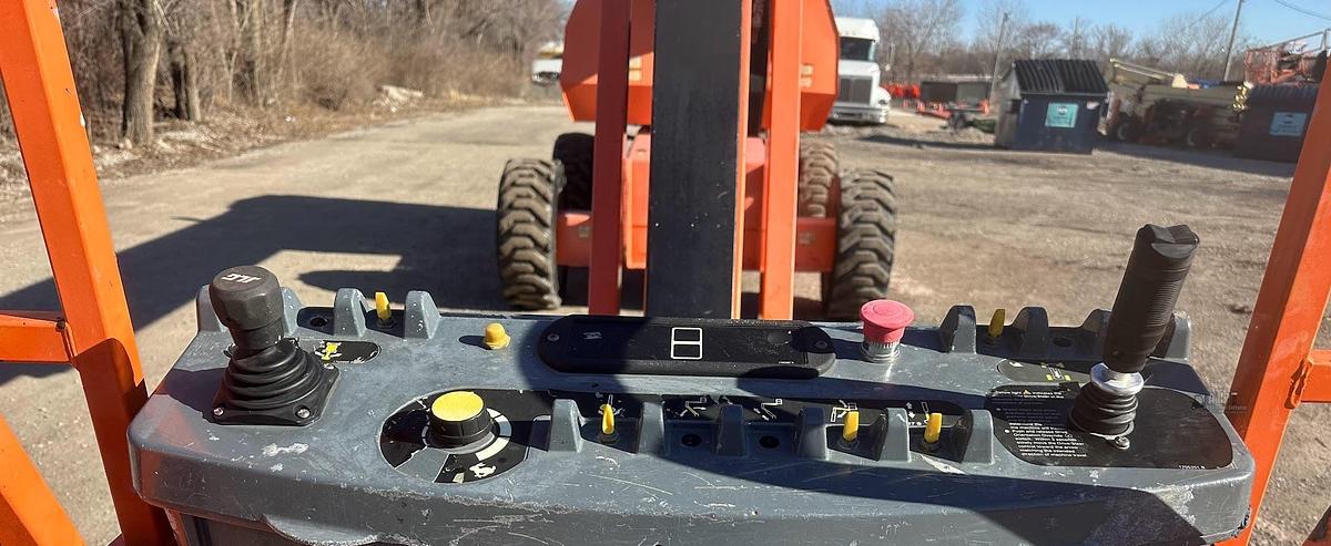 Used 2014 JLG 660SJ