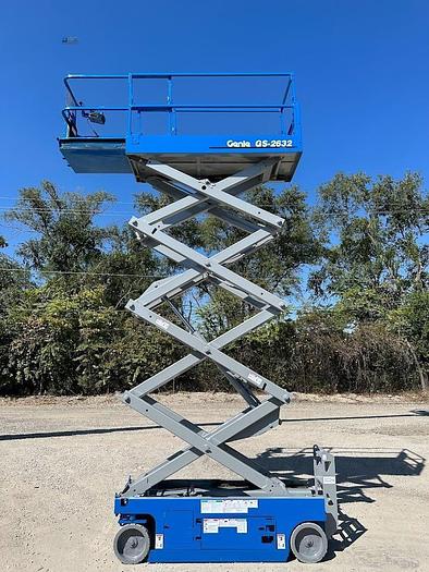 Used 2014 GENIE GS2632