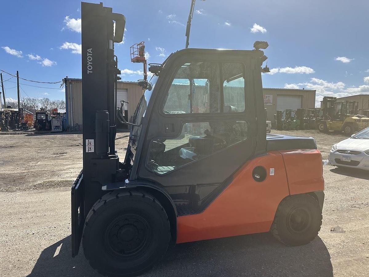 Used 2017 TOYOTA 8FD45U