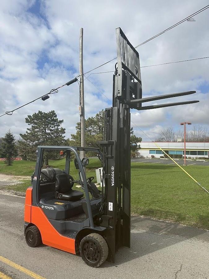 Used 2019 TOYOTA 8FGCU25