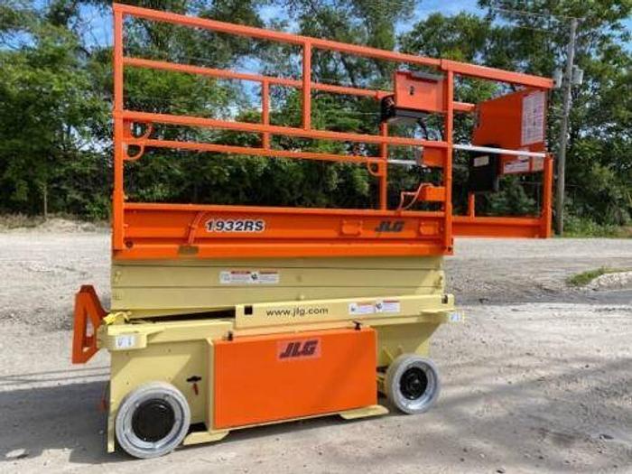 Used 2015 JLG 1932RS
