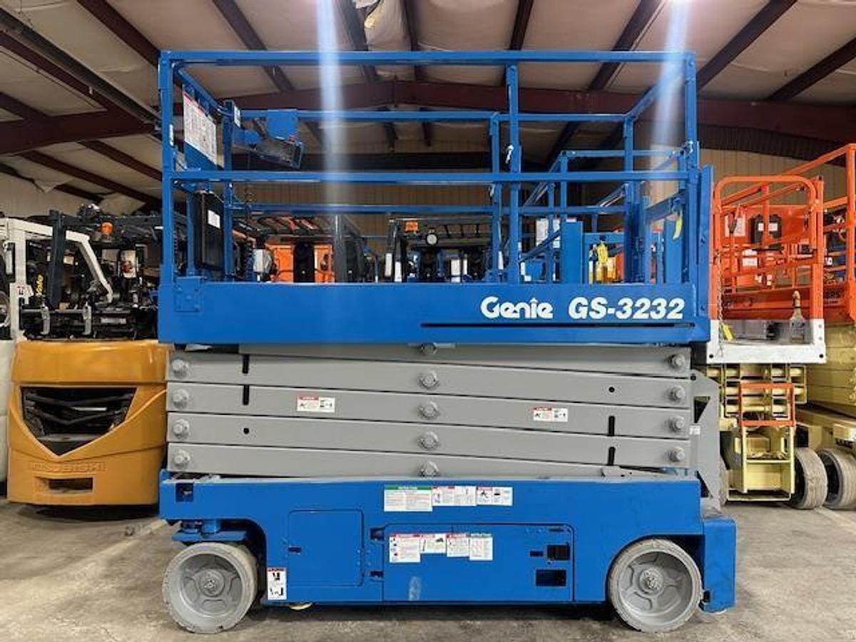 Used 2016 GENIE GS3232