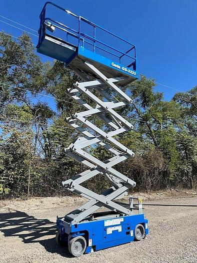 Used 2013 GENIE GS3232
