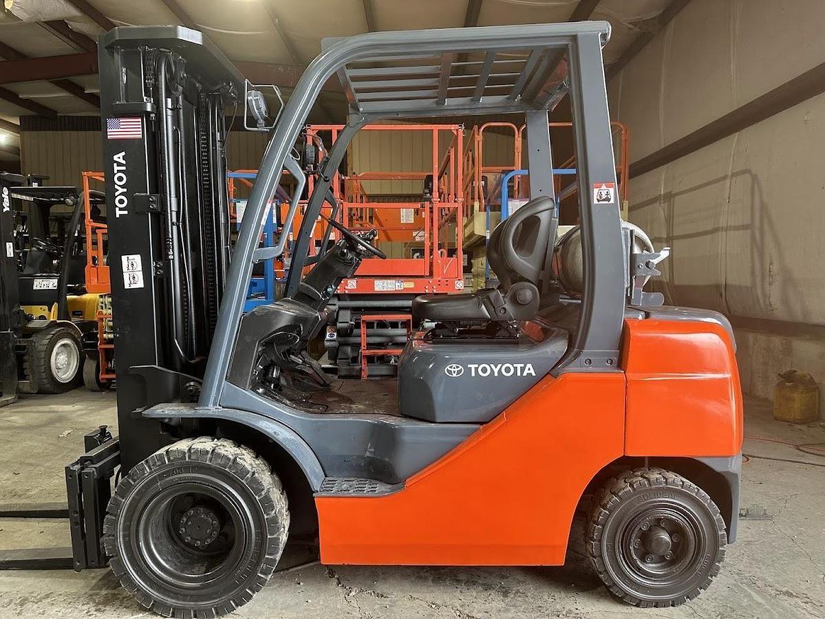 Used 2019 TOYOTA 8FGU25