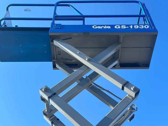 Used 2013 GENIE GS1930